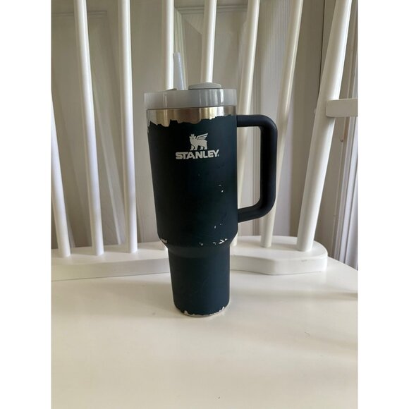 Stanley Water Bottle 40oz Navy Blue - Picture 1 of 6